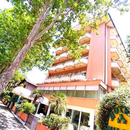 Hotel Milord تْشيزيناتيكو المظهر الخارجي الصورة
