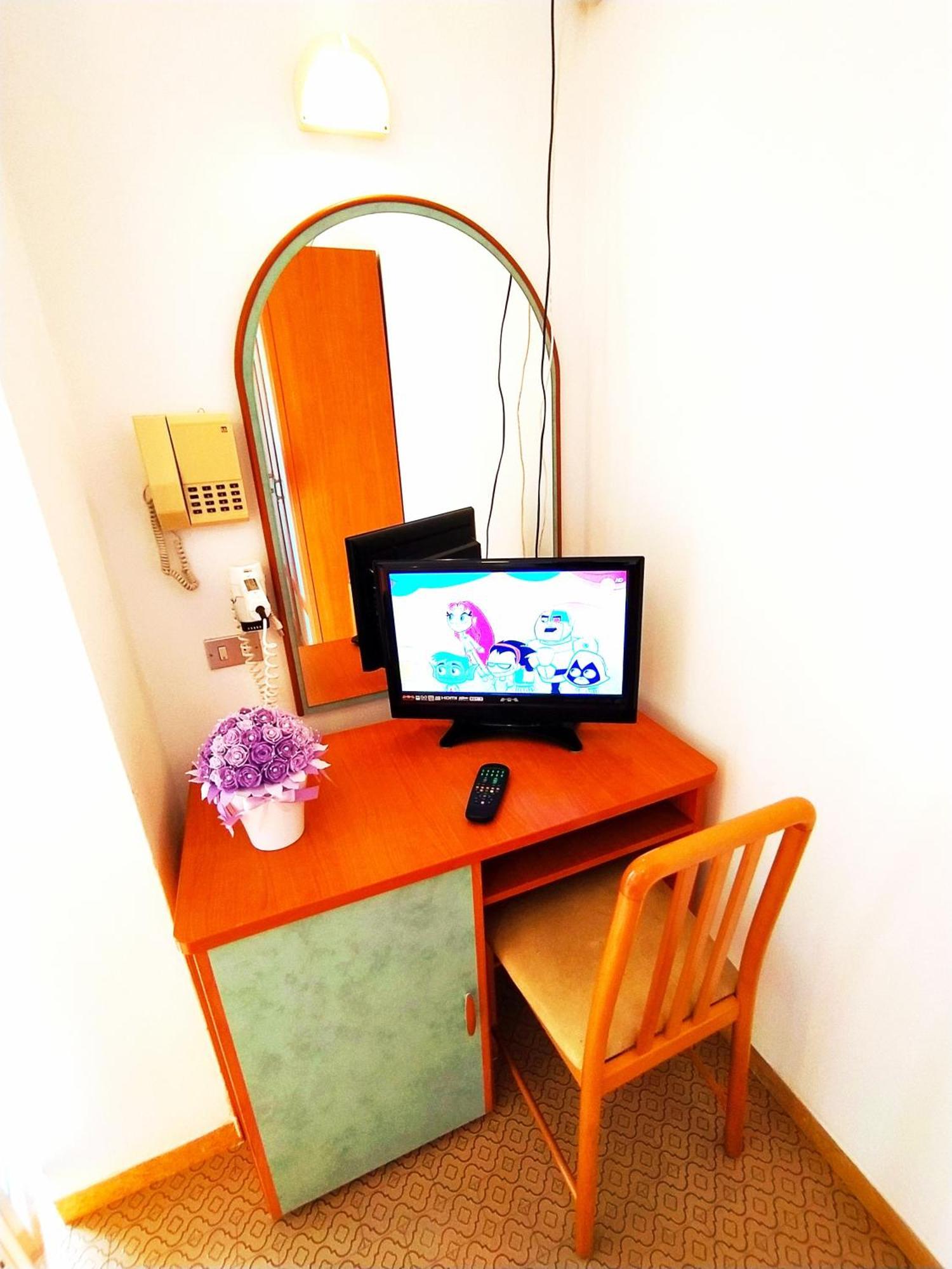 Hotel Milord تْشيزيناتيكو المظهر الخارجي الصورة